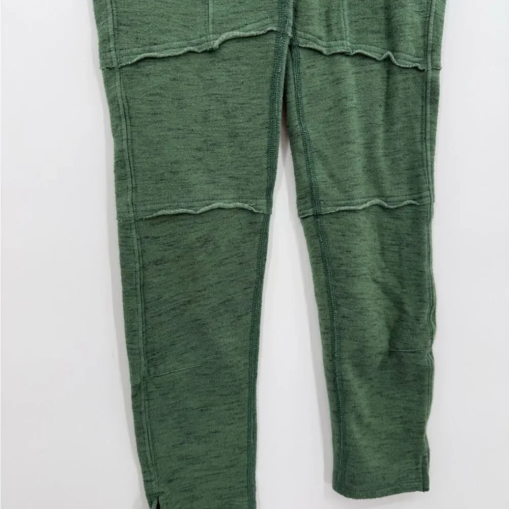 Free People Movement Far Out Zippered Legging in Olive Ash | XS
